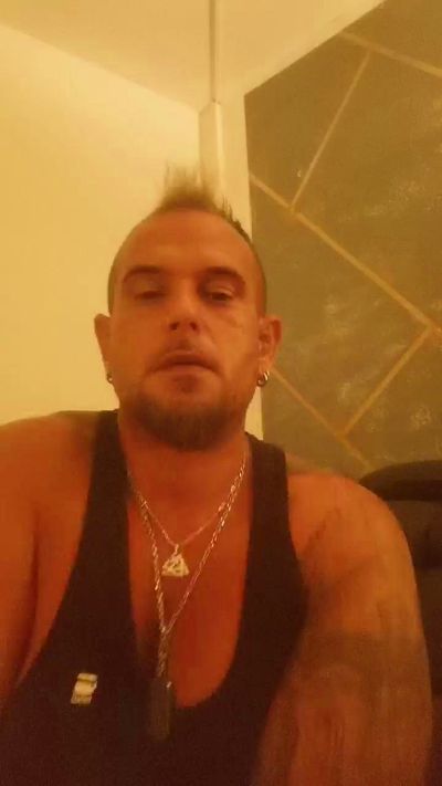 Dani4490 live cam on Cam4