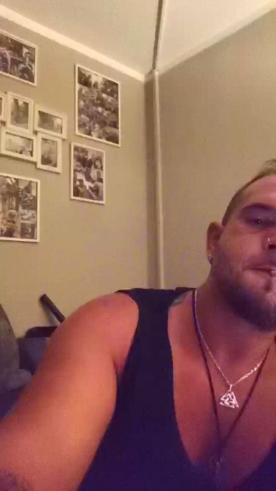 Dani4490 live cam on Cam4