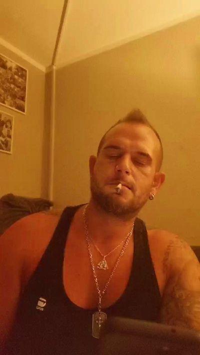 Dani4490 live cam on Cam4