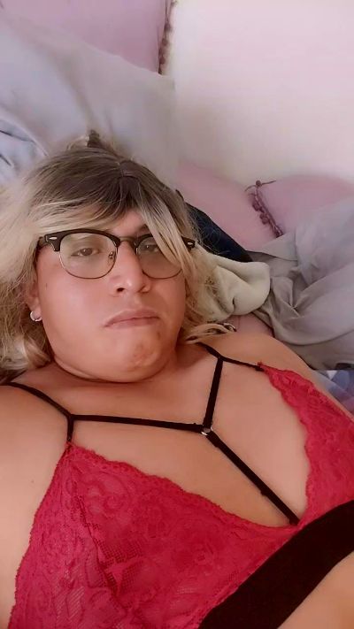 DaniKBzz live cam on Cam4