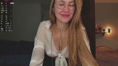 DanicaLatigo live cam on Cam4