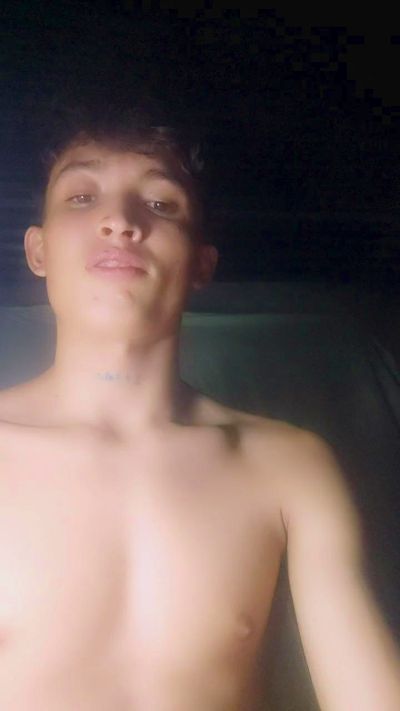 Daniel25 live cam on Cam4