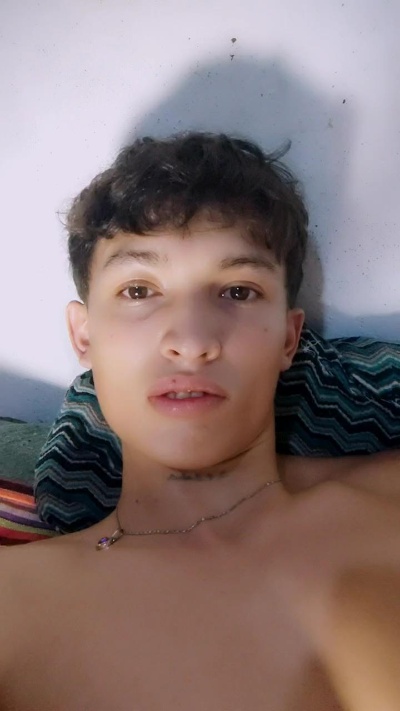 Daniel25 live cam on Cam4