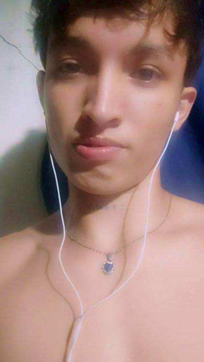 Daniel25 live cam on Cam4
