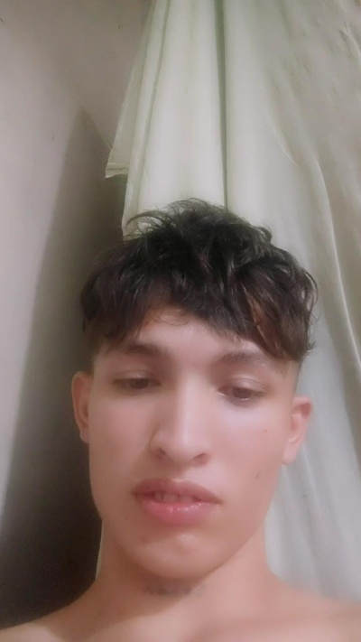 Daniel25 live cam on Cam4