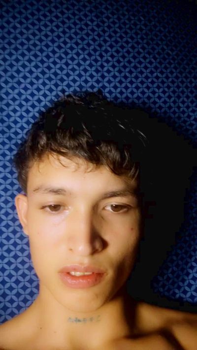 Daniel25 live cam on Cam4