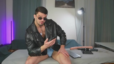 DanielKraig live cam on Cam4