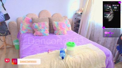 DanielaLujan live cam on Cam4