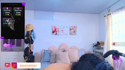 DanielaLujan live cam on Cam4