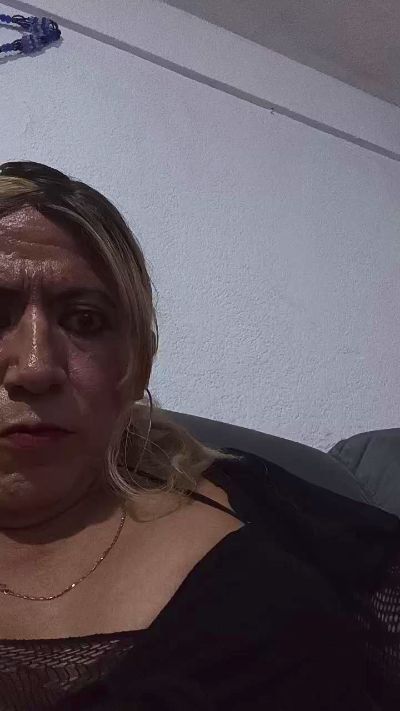 Danielatrejo500 live cam on Cam4