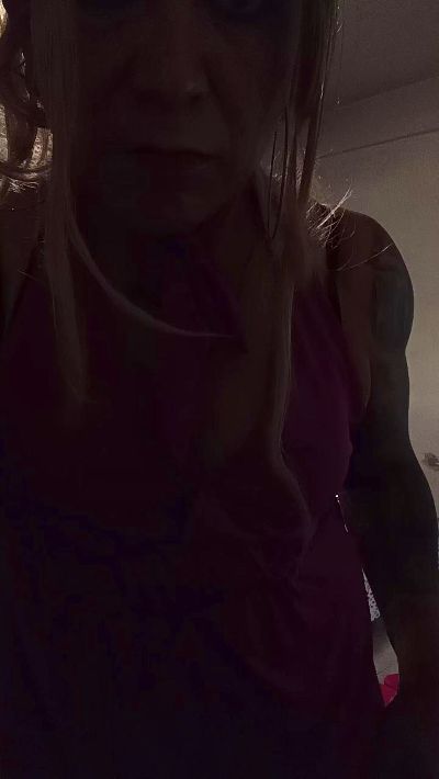 Danielatrejo500 live cam on Cam4