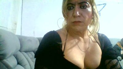 Danielatrejo500 live cam on Cam4