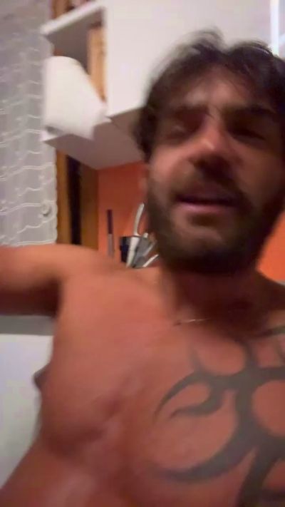 Danielhurus live cam on UnifiedCams