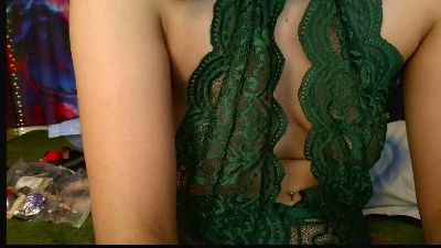 DanielleHoles live cam on Cam4