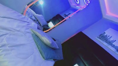 DaniielaFoxx live cam on Cam4