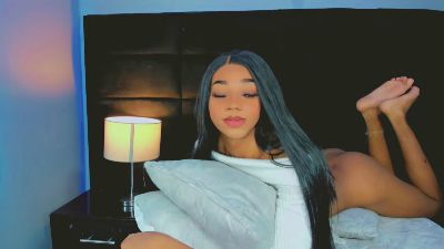 DaniielaFoxx live cam on Cam4