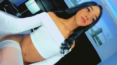 DaniielaFoxx live cam on Cam4