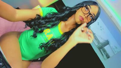 DaniielaFoxx live cam on Cam4