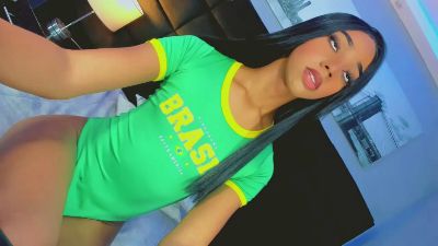 DaniielaFoxx live cam on Cam4