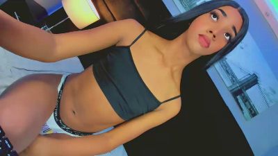 DaniielaFoxx live cam on Cam4