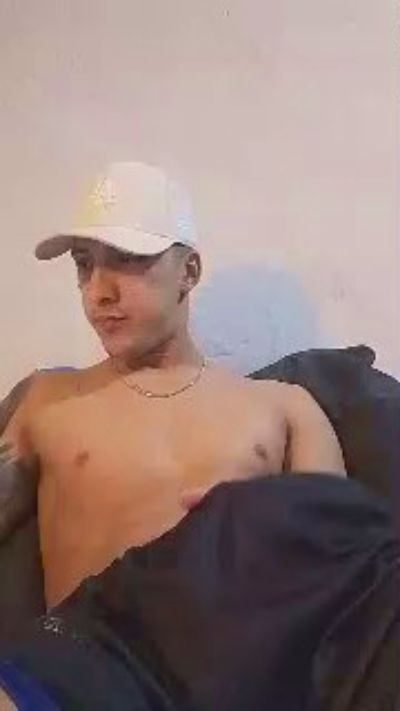 DaniloRico live cam on Cam4