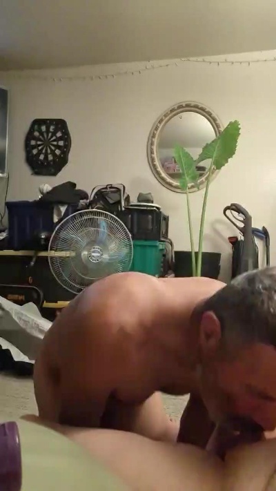 Danishot232581 live cam on Cam4