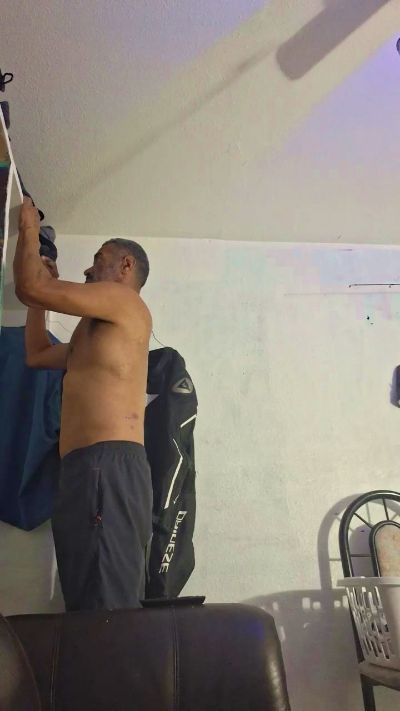 Danishot232581 live cam on Cam4