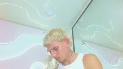 DanntheStiff live cam on Cam4