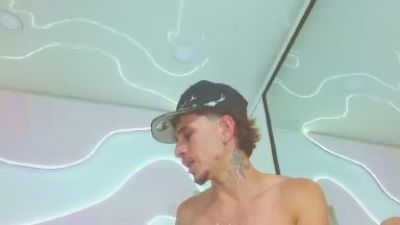 DanntheStiff live cam on Cam4