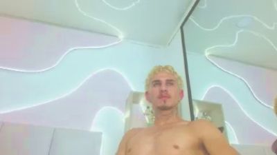 DanntheStiff live cam on Cam4