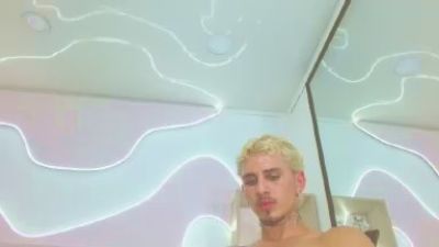 DanntheStiff live cam on Cam4