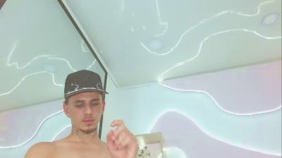 DanntheStiff live cam on Cam4