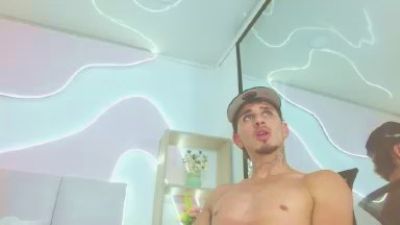 DanntheStiff live cam on Cam4