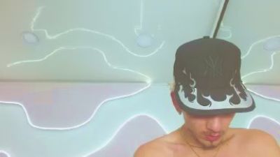 DanntheStiff live cam on Cam4