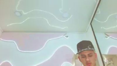 DanntheStiff live cam on Cam4