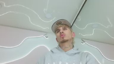 DanntheStiff live cam on Cam4