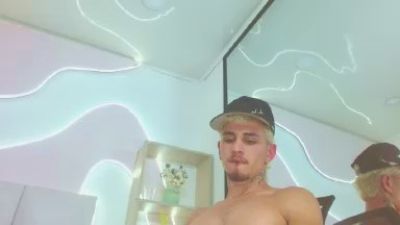 DanntheStiff live cam on Cam4