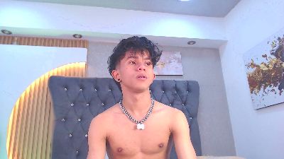 DannySantoro_ live cam on Cam4
