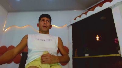Dannyssex1 live cam on Cam4