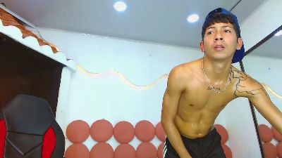Dannyssex1 live cam on Cam4