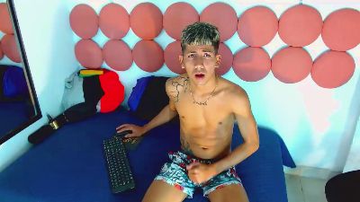 Dannyssex1 live cam on Cam4