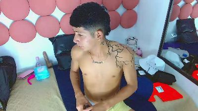Dannyssex1 live cam on Cam4