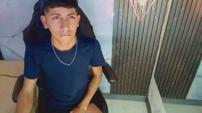 Dannyssex1 live cam on Cam4