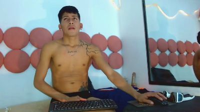 Dannyssex1 live cam on Cam4