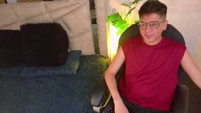 Dannyy_Bloom live cam on Cam4