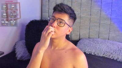 Dannyy_Bloom live cam on Cam4
