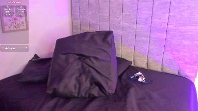 Dannyy_Bloom live cam on Cam4