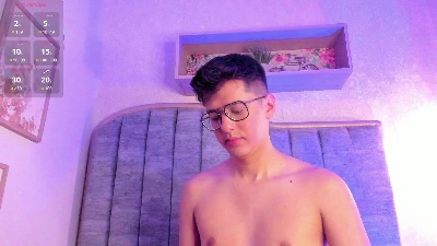 Dannyy_Bloom live cam on Cam4