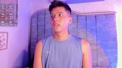 Dannyy_Bloom live cam on Cam4