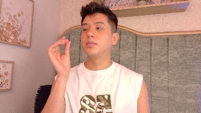 Dannyy_Bloom live cam on Cam4